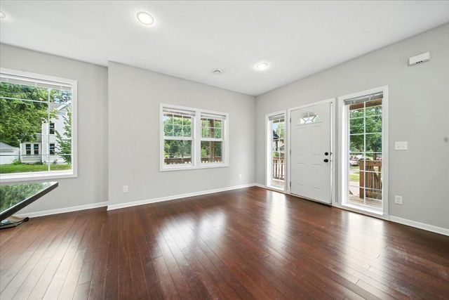 600 W 32nd Street 3, Minneapolis, MN 55408
