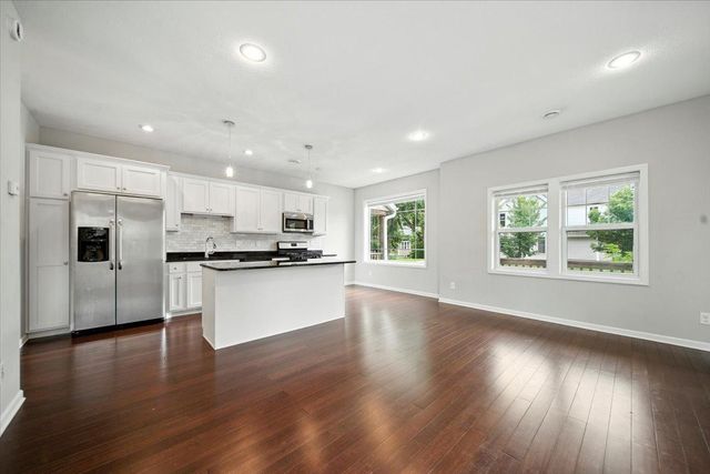 600 W 32nd Street 3, Minneapolis, MN 55408