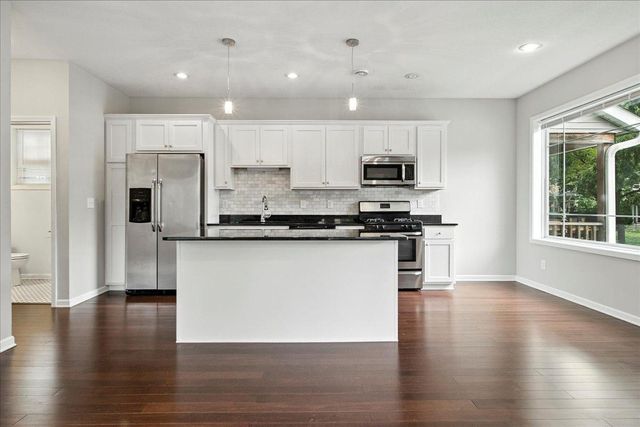 600 W 32nd Street 3, Minneapolis, MN 55408