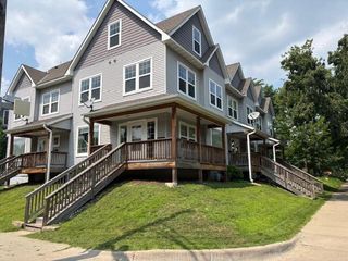 600 W 32nd Street 3, Minneapolis, MN 55408