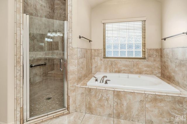 17321 Falling Creek, Bakersfield, CA 93314