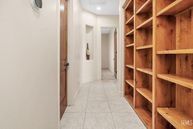 17321 Falling Creek, Bakersfield, CA 93314