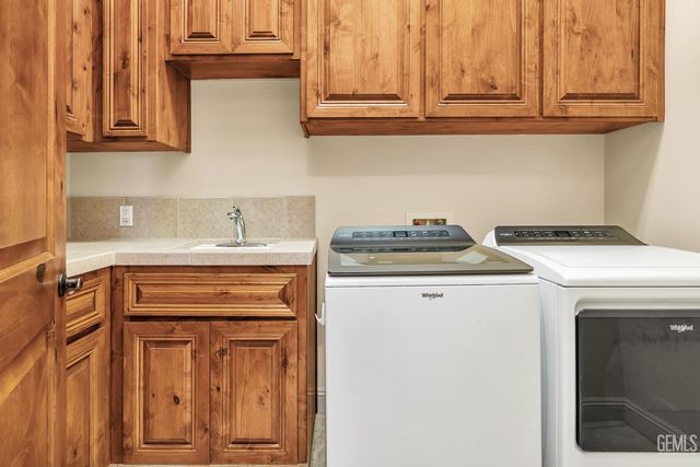 17321 Falling Creek, Bakersfield, CA 93314