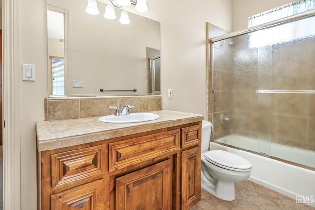 17321 Falling Creek, Bakersfield, CA 93314