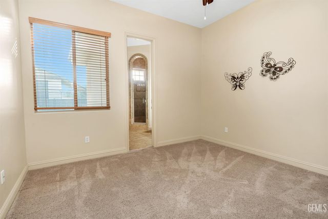 17321 Falling Creek, Bakersfield, CA 93314