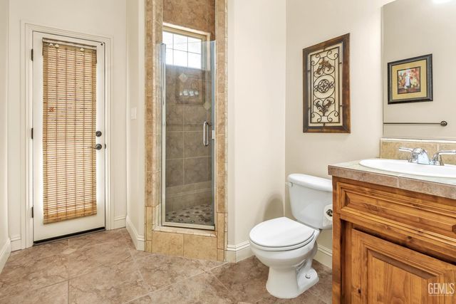 17321 Falling Creek, Bakersfield, CA 93314