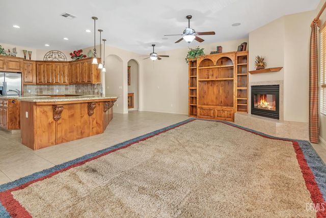 17321 Falling Creek, Bakersfield, CA 93314