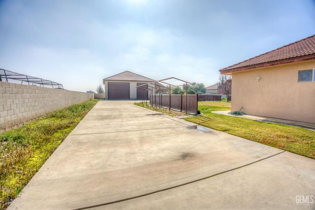 17321 Falling Creek, Bakersfield, CA 93314