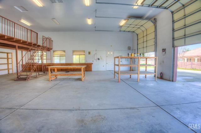 17321 Falling Creek, Bakersfield, CA 93314