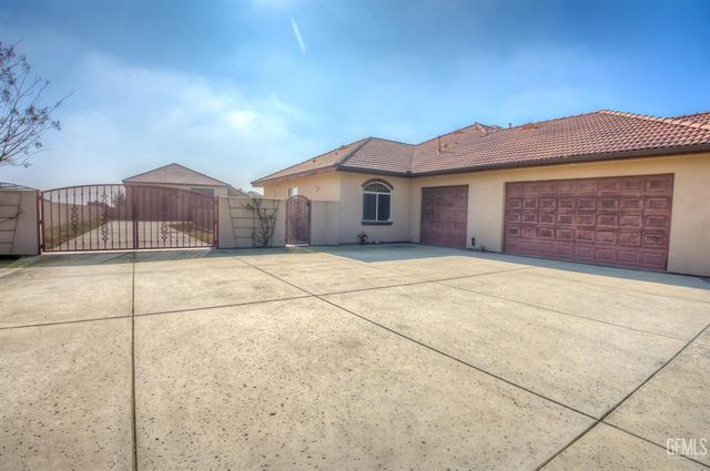 17321 Falling Creek, Bakersfield, CA 93314