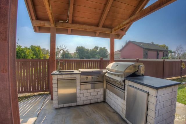 17321 Falling Creek, Bakersfield, CA 93314