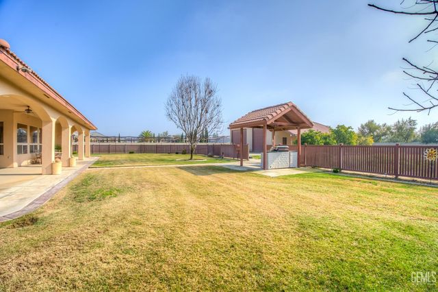 17321 Falling Creek, Bakersfield, CA 93314