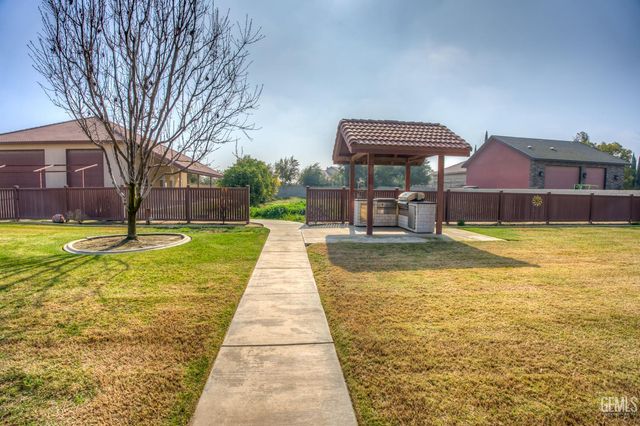 17321 Falling Creek, Bakersfield, CA 93314