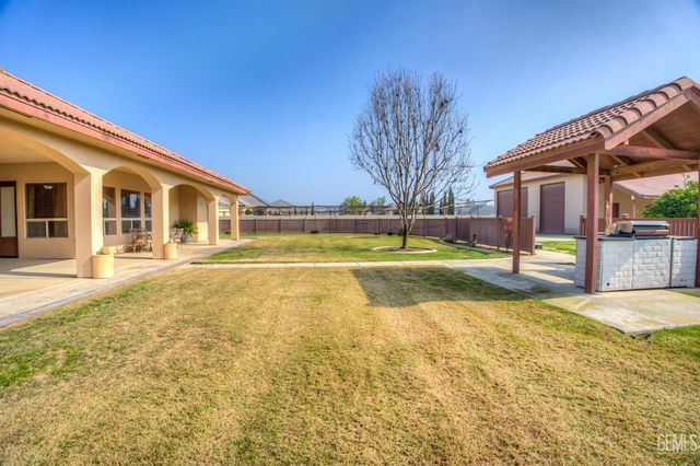 17321 Falling Creek, Bakersfield, CA 93314