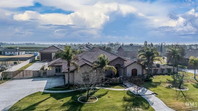 17321 Falling Creek, Bakersfield, CA 93314