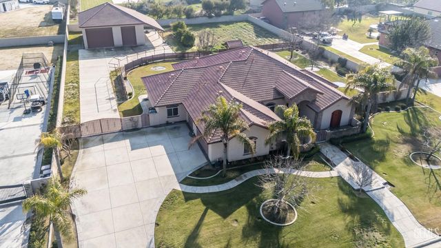 17321 Falling Creek, Bakersfield, CA 93314