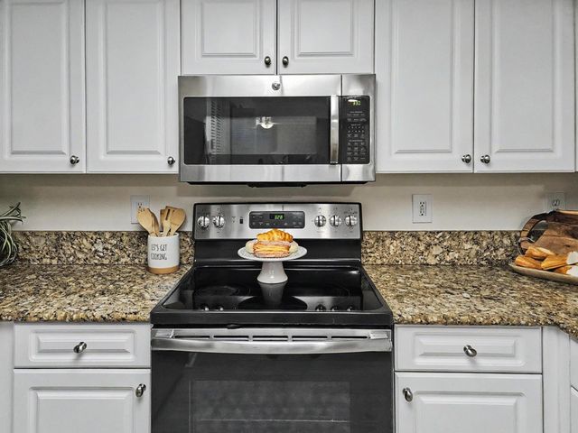 500 Crestwood Court N 504, Royal Palm Beach, FL 33411
