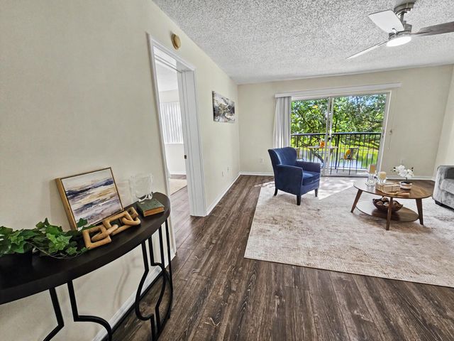 500 Crestwood Court N 504, Royal Palm Beach, FL 33411