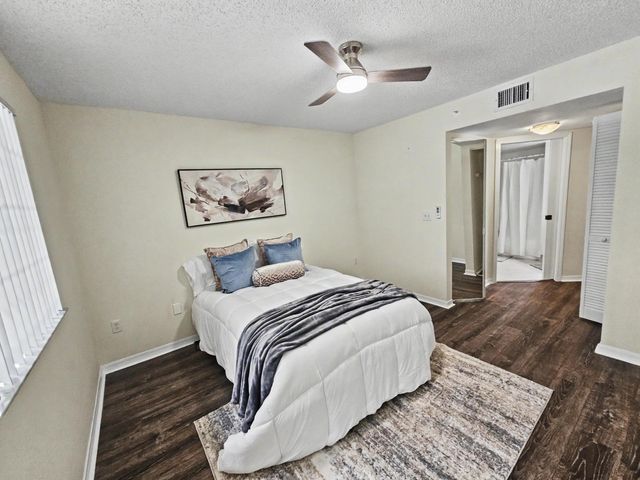 500 Crestwood Court N 504, Royal Palm Beach, FL 33411