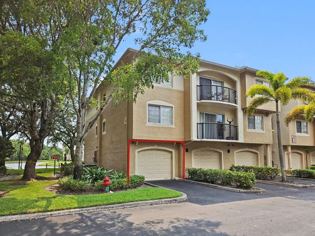500 Crestwood Court N 504, Royal Palm Beach, FL 33411