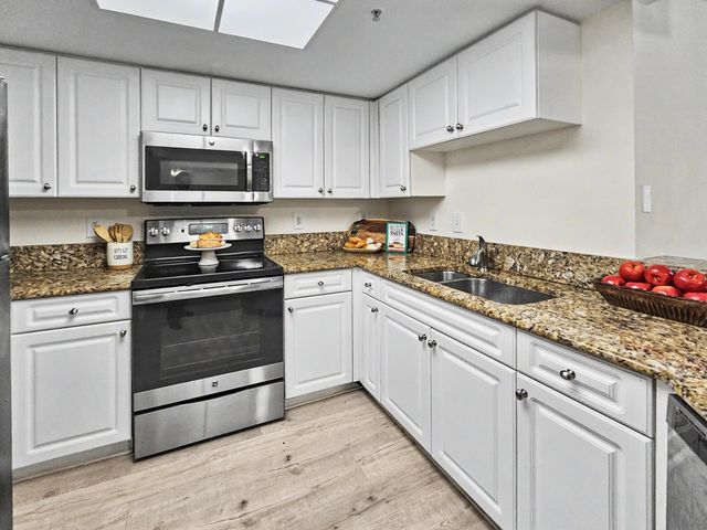 500 Crestwood Court N 504, Royal Palm Beach, FL 33411