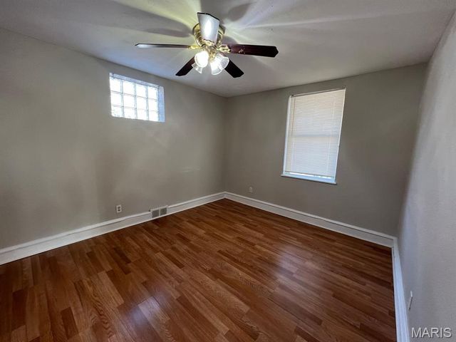 1149 Watts Avenue, St Louis, MO 63130