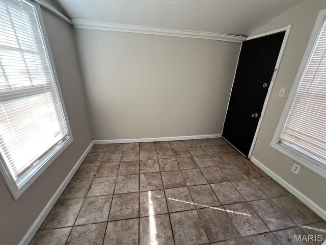 1149 Watts Avenue, St Louis, MO 63130