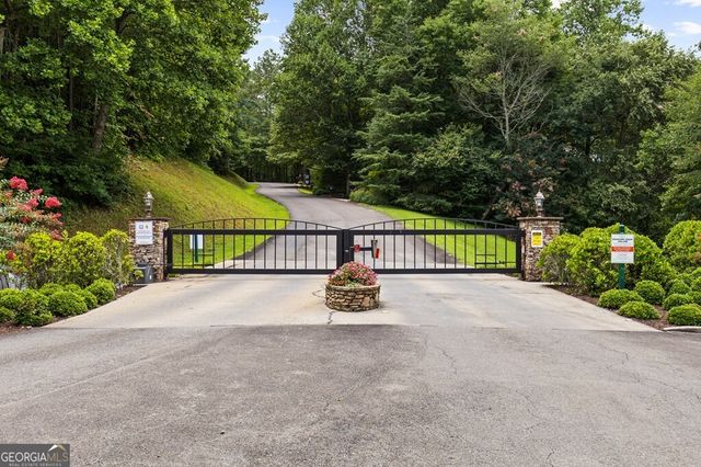 45 Hemlock Court, Talking Rock, GA 30175