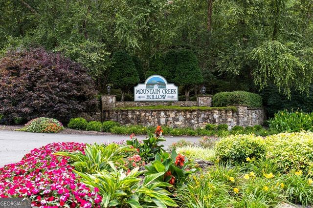 45 Hemlock Court, Talking Rock, GA 30175