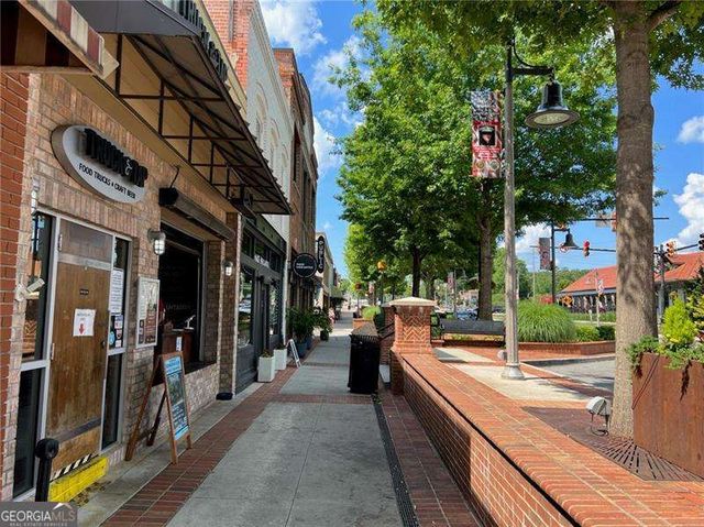 9040 Main Street 116, Woodstock, GA 30188