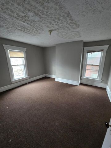 2082 N 4th Street, Columbus, OH 43201