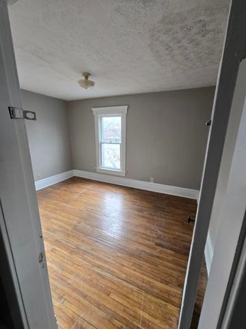 2082 N 4th Street, Columbus, OH 43201