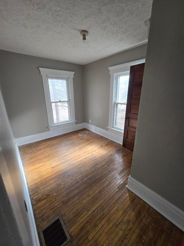 2082 N 4th Street, Columbus, OH 43201