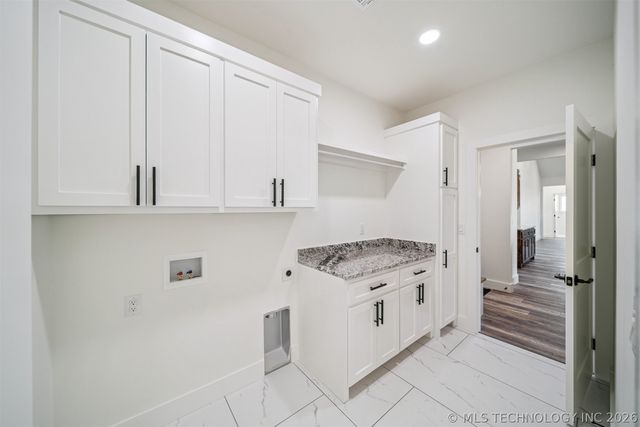 3077 S 4322 Road, Pryor, OK 74361