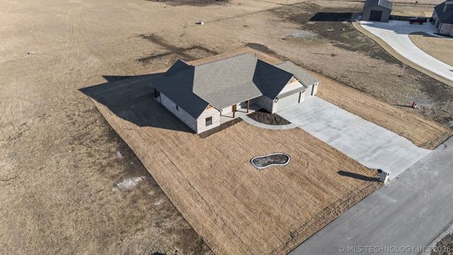 3077 S 4322 Road, Pryor, OK 74361