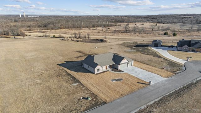 3077 S 4322 Road, Pryor, OK 74361