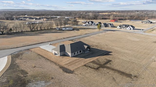 3077 S 4322 Road, Pryor, OK 74361