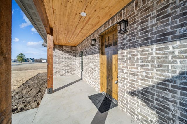 3077 S 4322 Road, Pryor, OK 74361