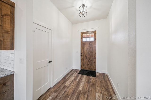 3077 S 4322 Road, Pryor, OK 74361