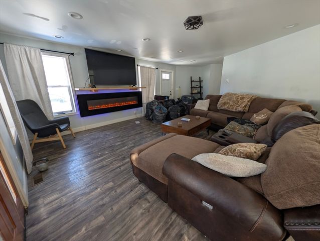 515 Keys, Warren, MA 01083