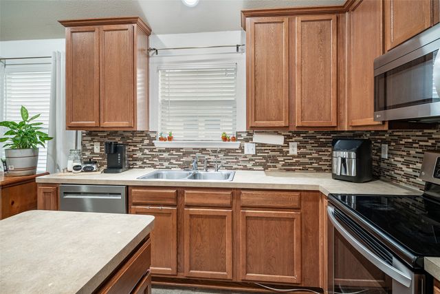 409 Dempster Court, Oak Point, TX 75068