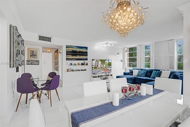 1400 Saint Charles Pl 204, Pembroke Pines, FL 33026