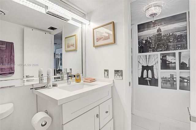 1400 Saint Charles Pl 204, Pembroke Pines, FL 33026