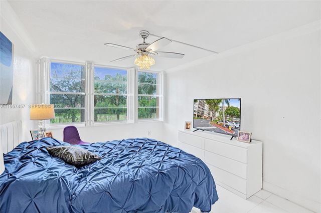 1400 Saint Charles Pl 204, Pembroke Pines, FL 33026