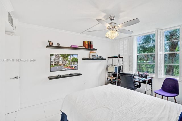 1400 Saint Charles Pl 204, Pembroke Pines, FL 33026