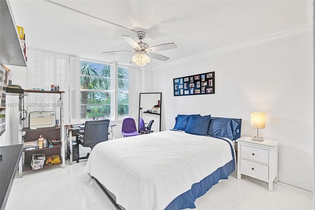 1400 Saint Charles Pl 204, Pembroke Pines, FL 33026