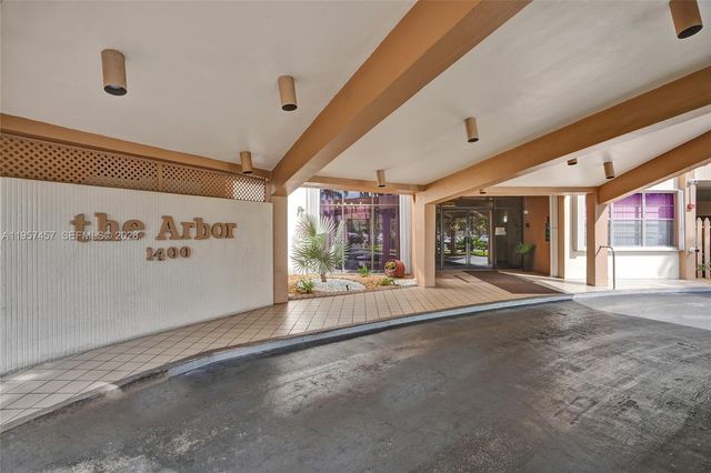 1400 Saint Charles Pl 204, Pembroke Pines, FL 33026