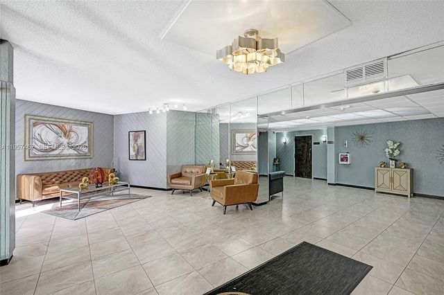 1400 Saint Charles Pl 204, Pembroke Pines, FL 33026