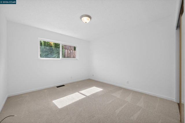 1920 E 3rd St, Benicia, CA 94510