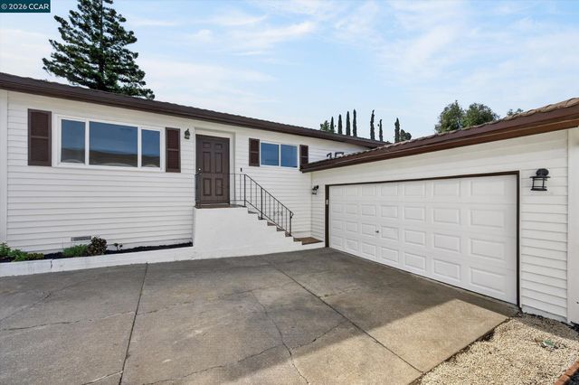 1920 E 3rd St, Benicia, CA 94510